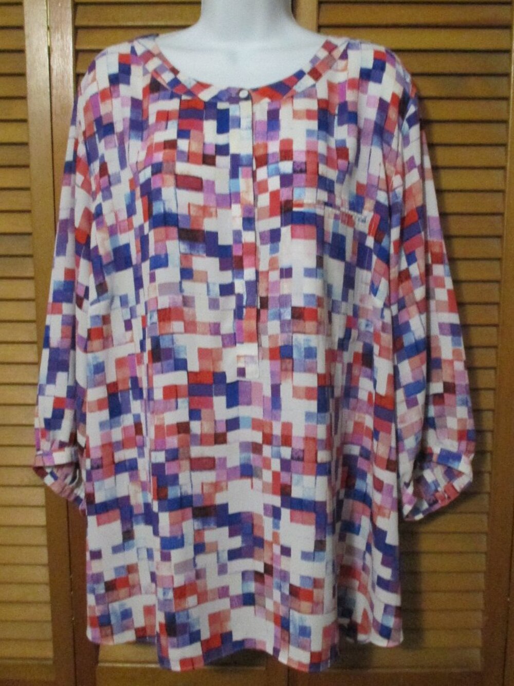 NYDJ top blouse red white blue purples 3/4 sleeve flowy & lightweight size 3x